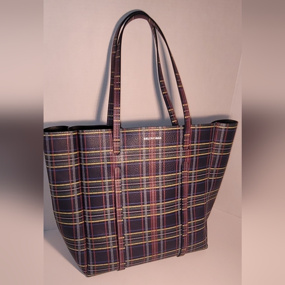 Balenciaga Handbags - Balenciaga Everyday Tote Bag In Navy Plaid Like New With Cards And Receipt